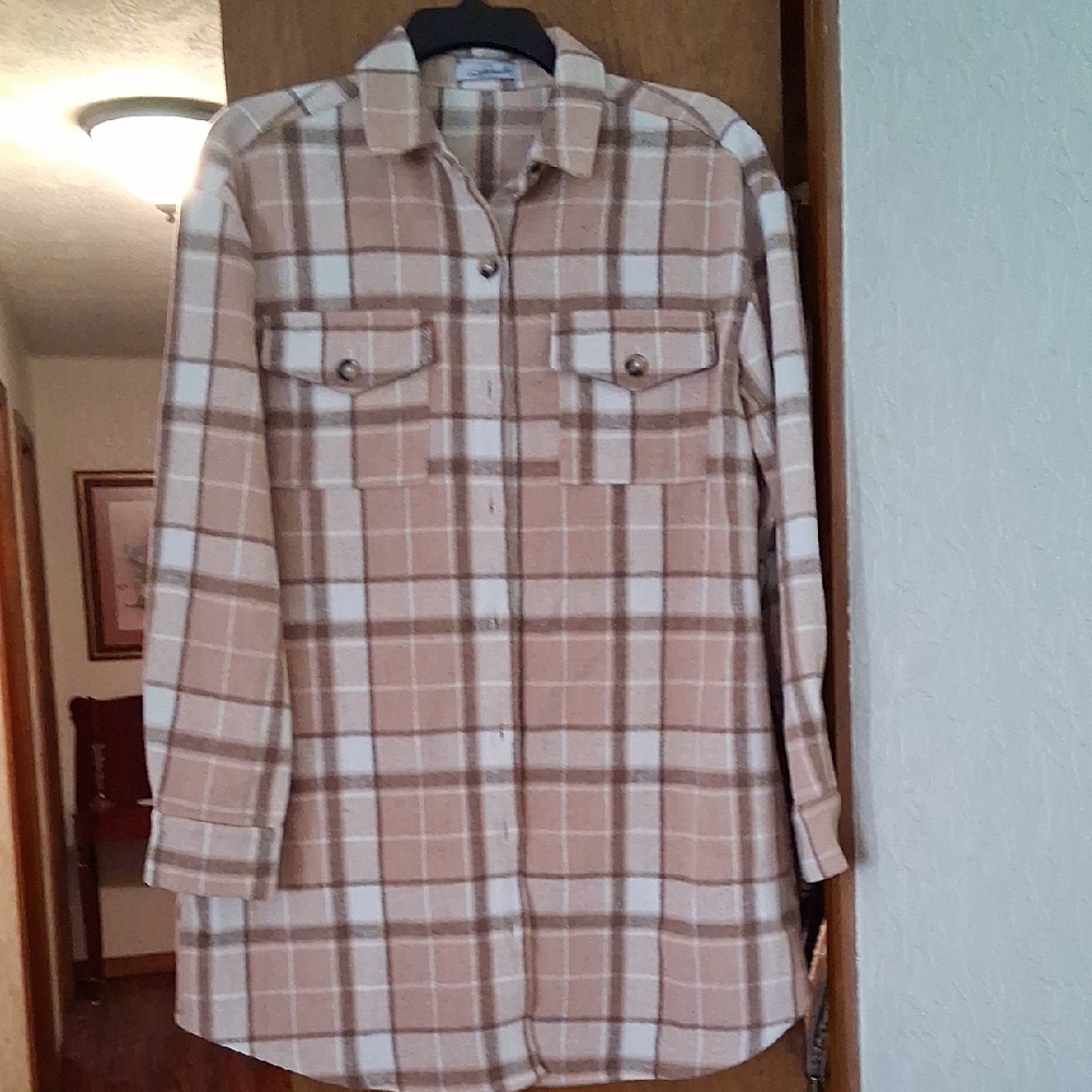 Plaid Button-Up Jacket in Tan and White